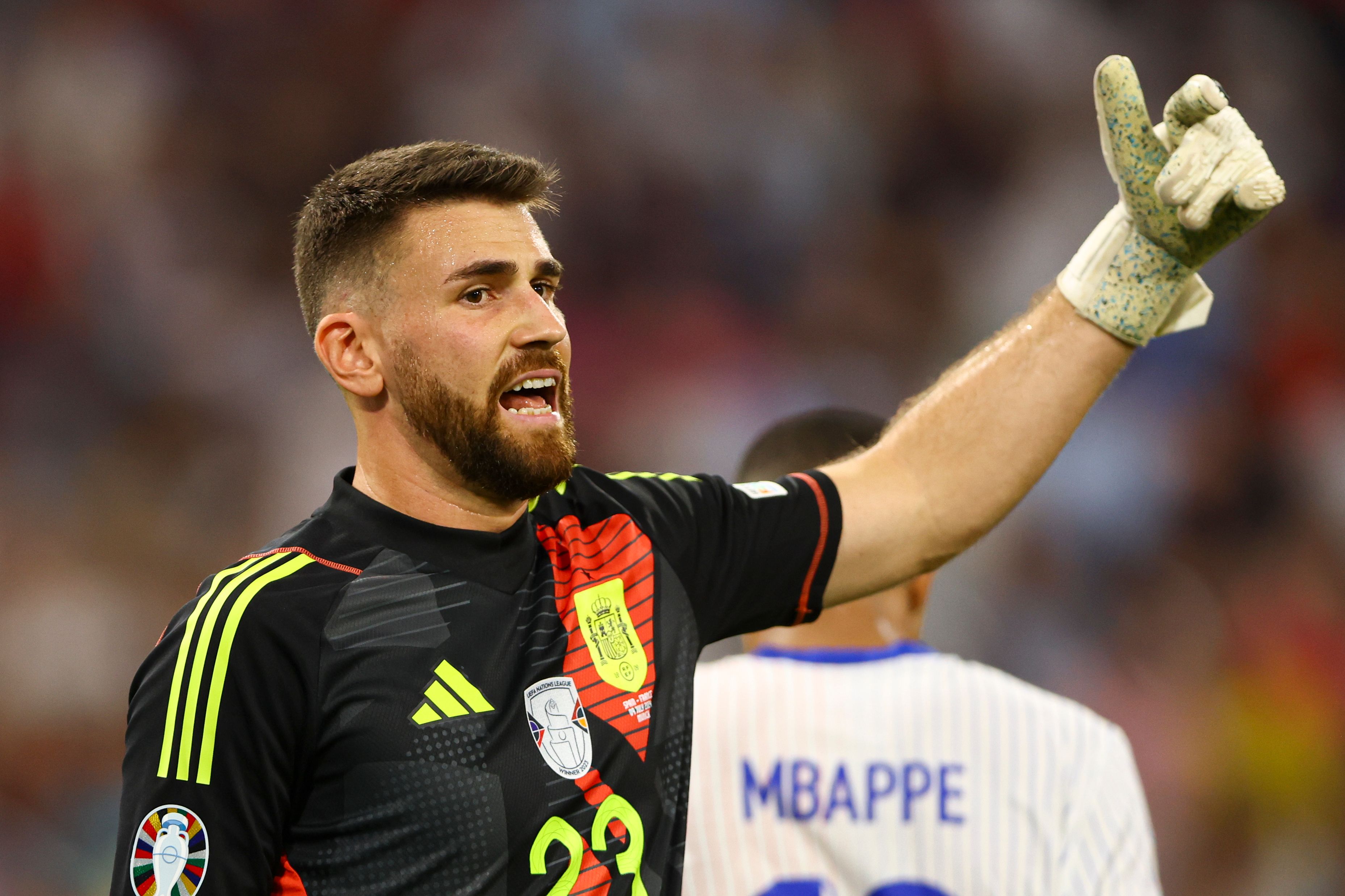 西媒:特尔施特根重伤缺阵 巴萨现已瞄准乌奈·西蒙