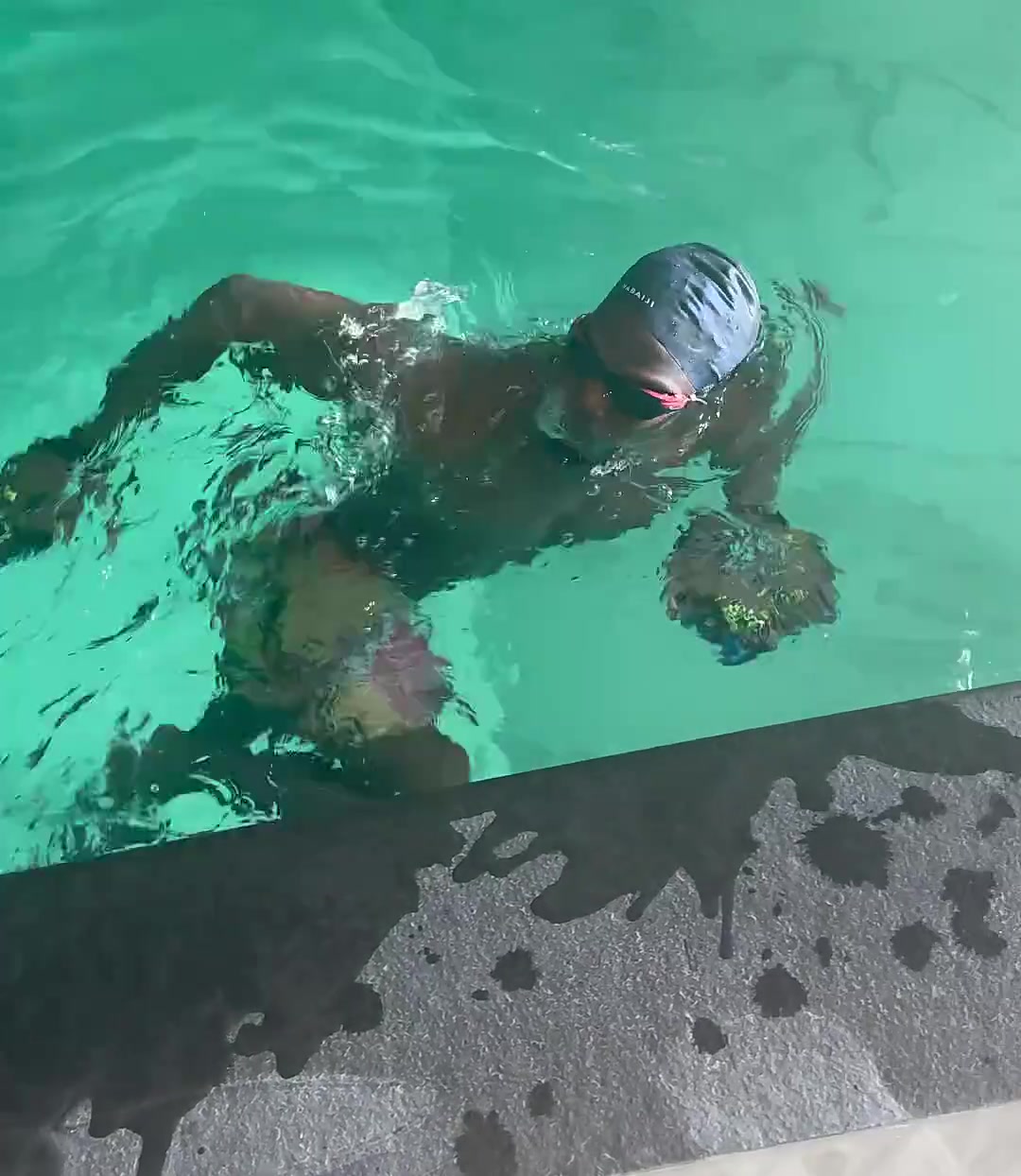 明年3月份即可复出!博格巴社媒晒照进行训练:加载中….⏳