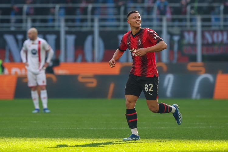 19岁米兰旧将西米奇:莱奥是天才&以后能拿金球奖 梦想是赢得欧冠