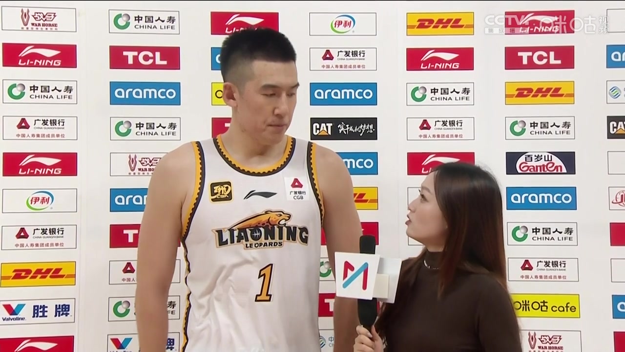 付豪：我们队比较困难&大外援还没来 我就是尽自己全力来回馈球队